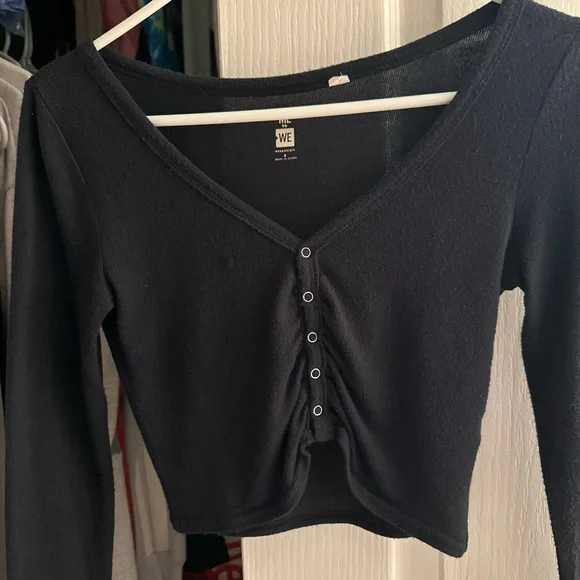 Pac Sun black crop shirt - Picture 1 of 3